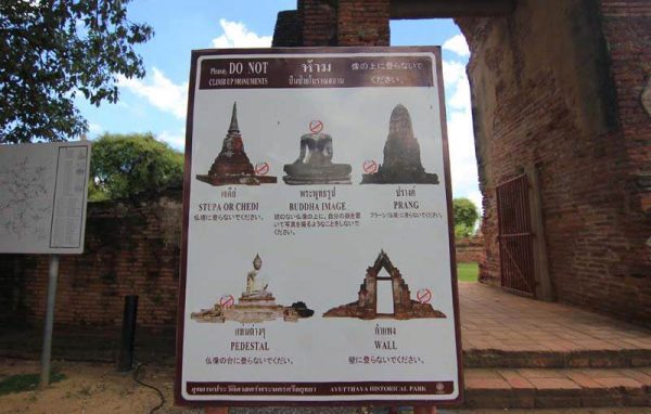 Respetar vestimenta templos Tailandia