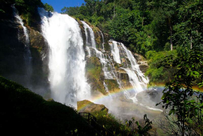 Cascada Wachirathan en el Parque Nacional de Doi Inthanon