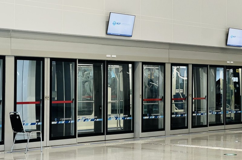 Tren APM que conecta Suvarnabhumi con la terminal SAT-1