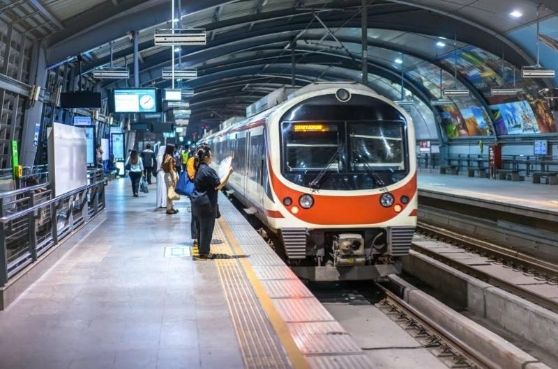 Tren Airport Rail Link desde el aeropuerto de Suvarnabhumi