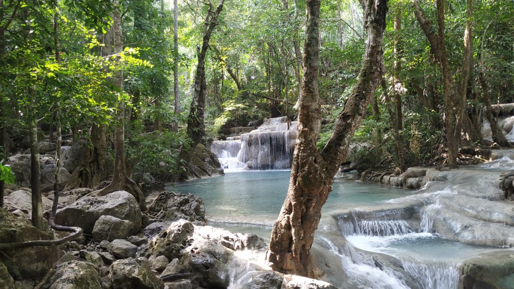 Cascadas de Erawan en Kanchanaburi, Tailandia