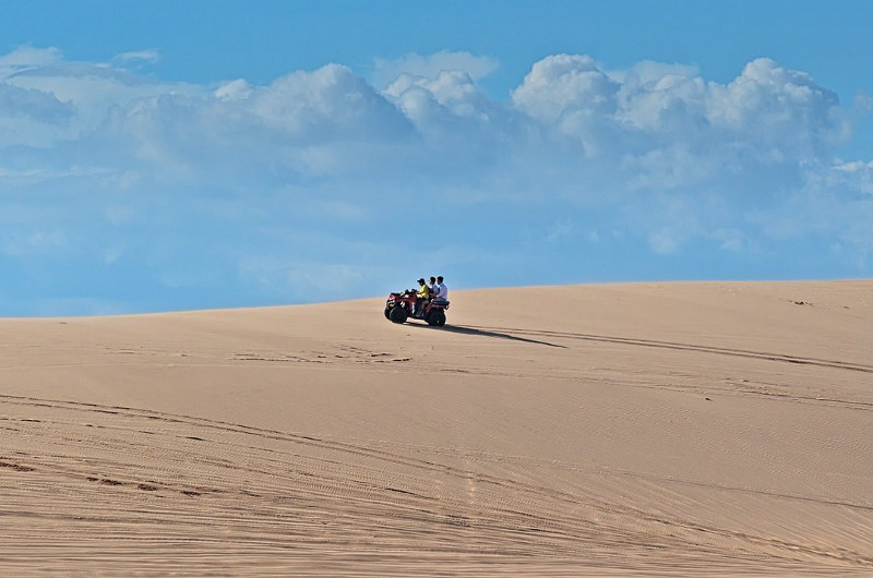 Dunas de arena en Mui Ne en el sur de Vietnam