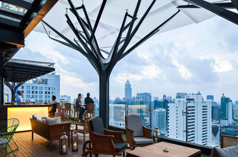 Terraza del Above Eleven Rooftop Bar en Bangkok