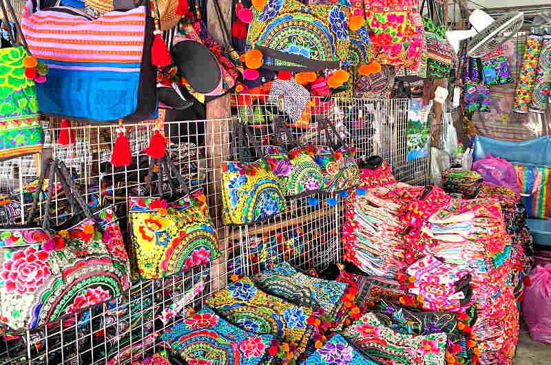 Bolsos típicos de las etnias que habitan el Norte ed Tailandia