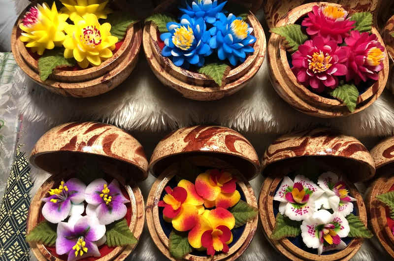 Los jabones tallados tailandeses son un souvenir perfecto y también un regalo típico y económico para amigos o familiares