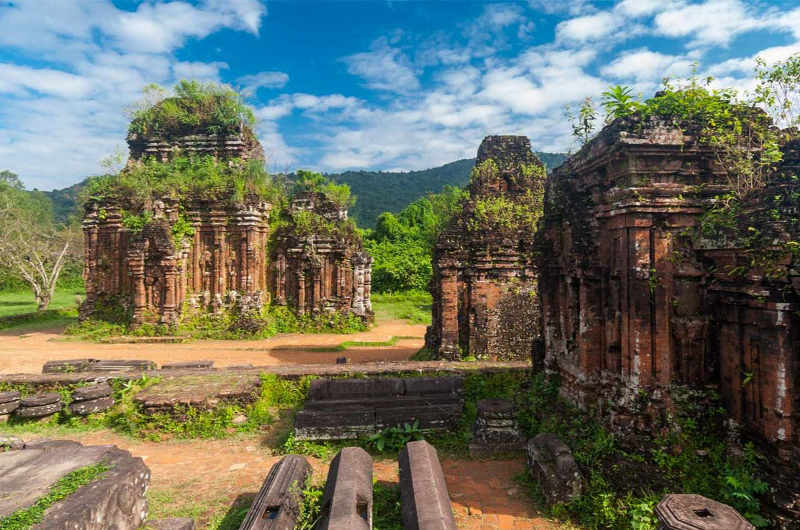 ruinas del santuario de My Son en Vietnam