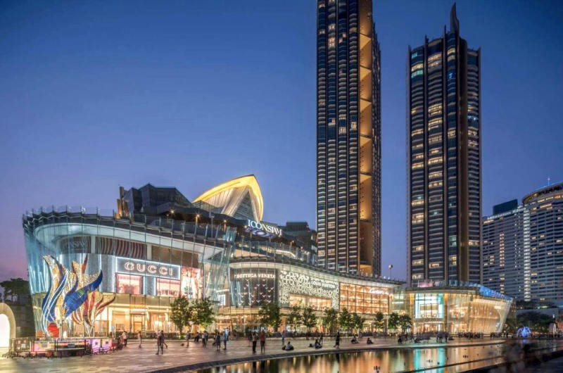 Centro comercial ICONSIAM a orillas del río Chao Phraya en Bangkok