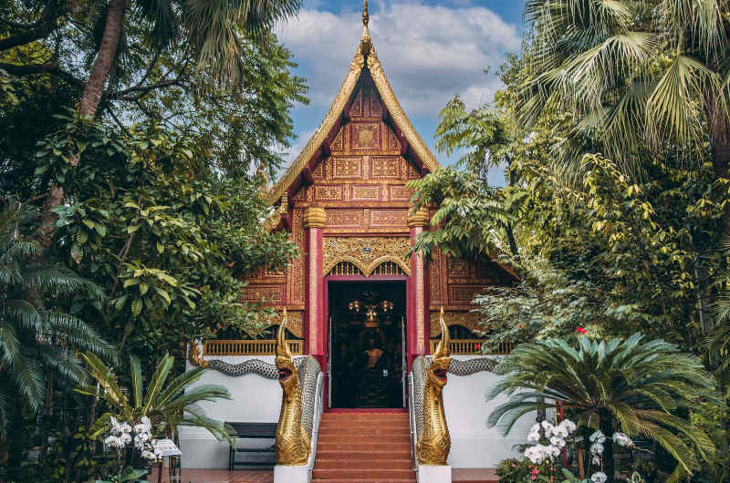 Exterior del templo Wat Phra Kaew de Chiang Rai, donde se conserva la réplica del Buda Esmeralda