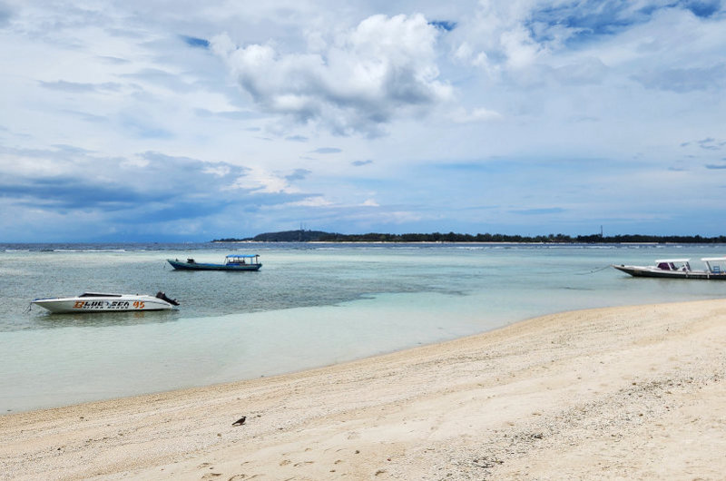 Playa oeste en Gili Air, ideal para ver atardeceres