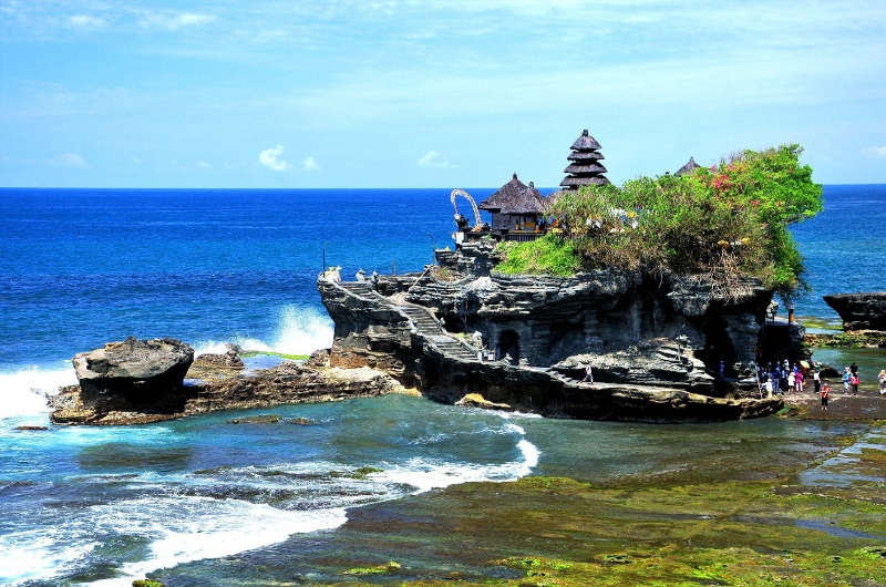 Templo de Tanah Lot durante una ruta por Bali