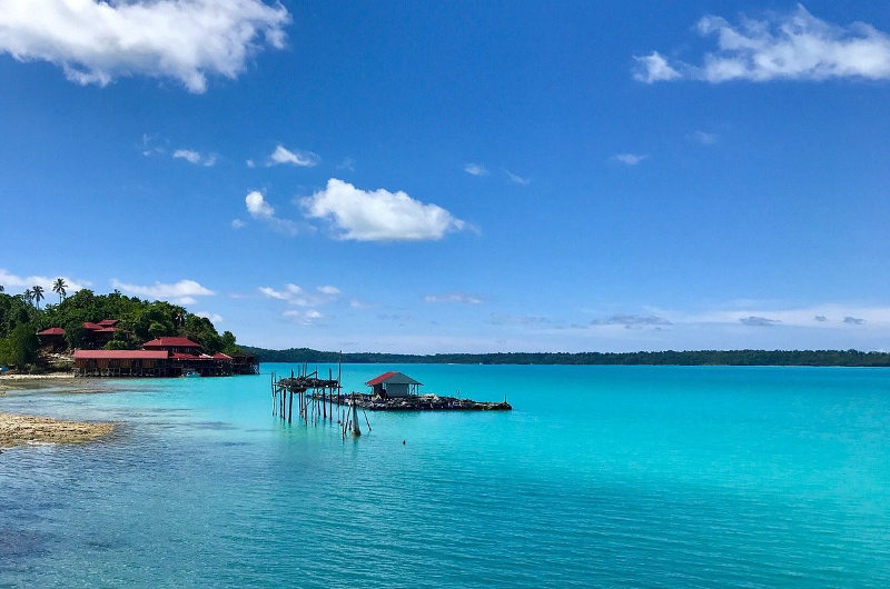 Vista de las Islas Derawan en Kalimantan Oriental, Borneo Indonesia