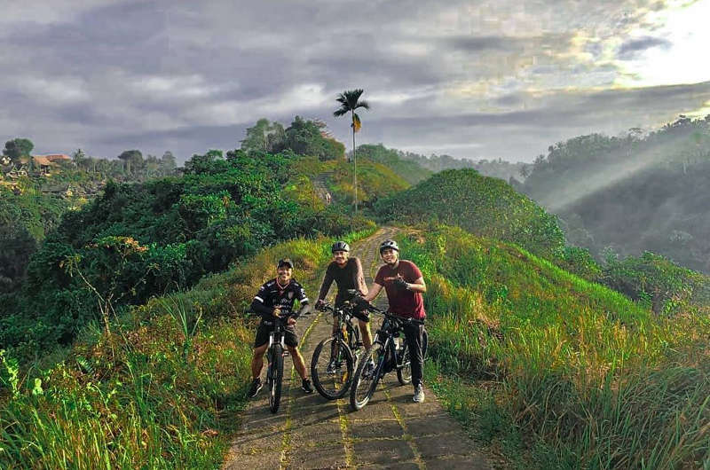 Recorrido en bicicleta por Campuhan Ridge Walk en Ubud, Bali