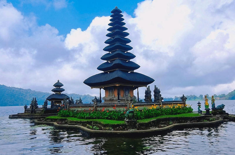 Pura Ulun Danu Bratan, templo del lago dedicado a la diosa del agua en Bali