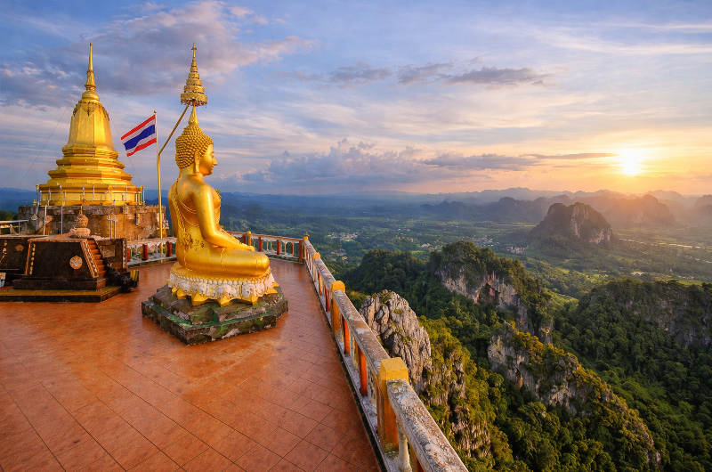 Mirador del Templo de la Cueva del Tigre con vistas panorámicas sobre Krabi