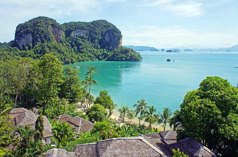 Bahía de Koh Yao Noi vista desde un hotel en la colina