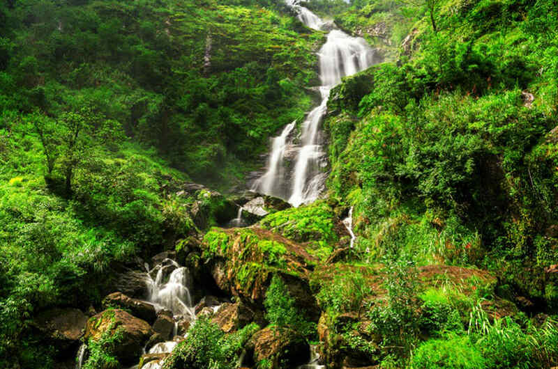 Cascada de Plata en las montañas del norte de Vietnam