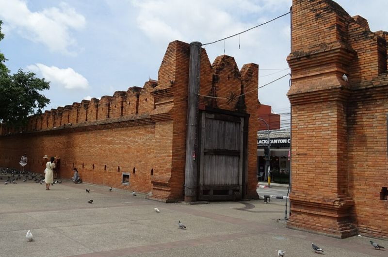 Tha Phae Gate en el casco antiguo de Chiang Mai