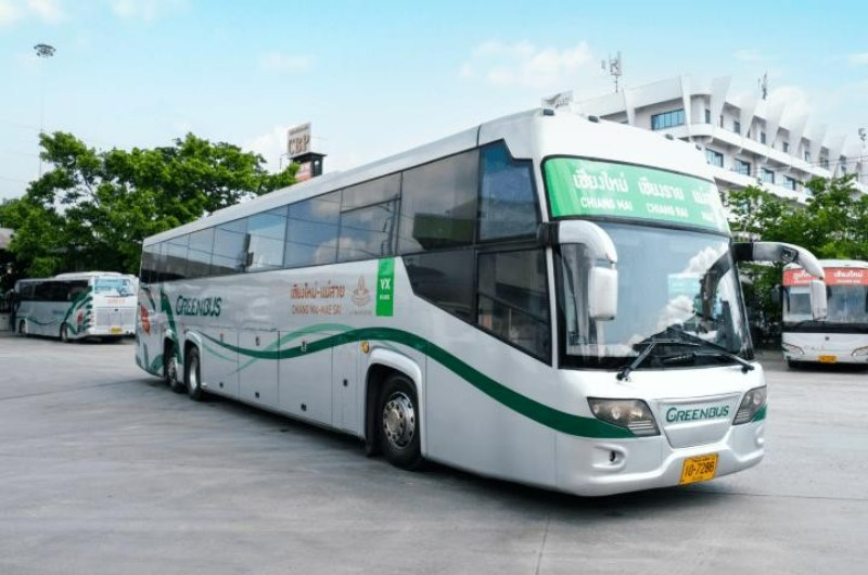 Autobús de Green Bus en la ruta entre Chiang Mai y Chiang Rai